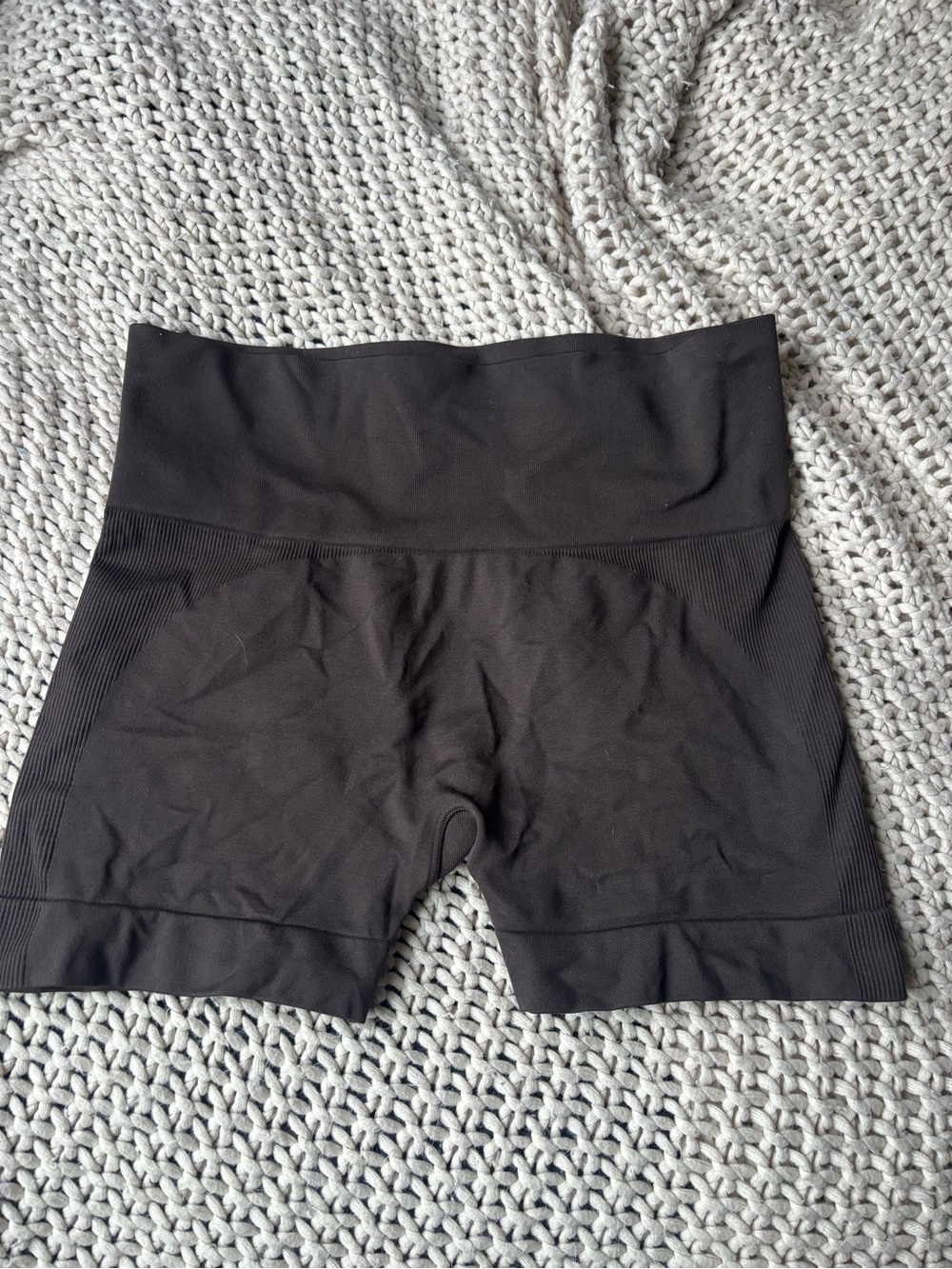 Set Active Shorts - Picture 3 of 3